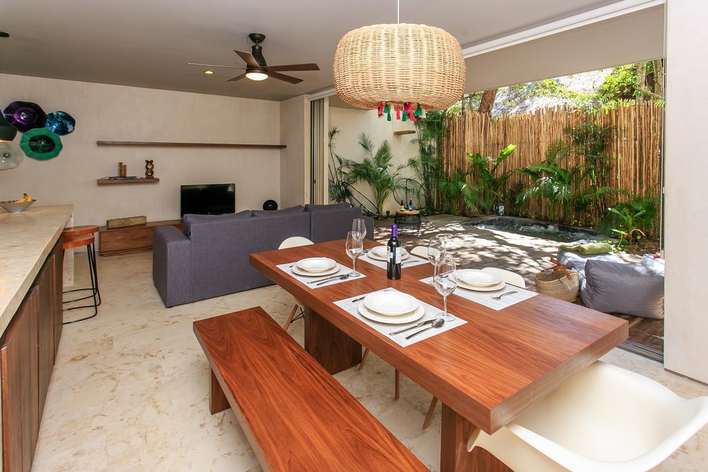 Eco-Chic Design Condos Wrapped In Nature'S Elements By Stella Rentals تولوم المظهر الخارجي الصورة
