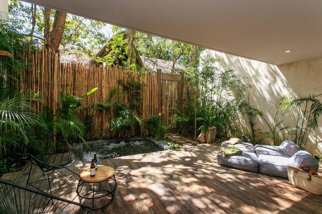 Eco-Chic Design Condos Wrapped In Nature'S Elements By Stella Rentals تولوم المظهر الخارجي الصورة