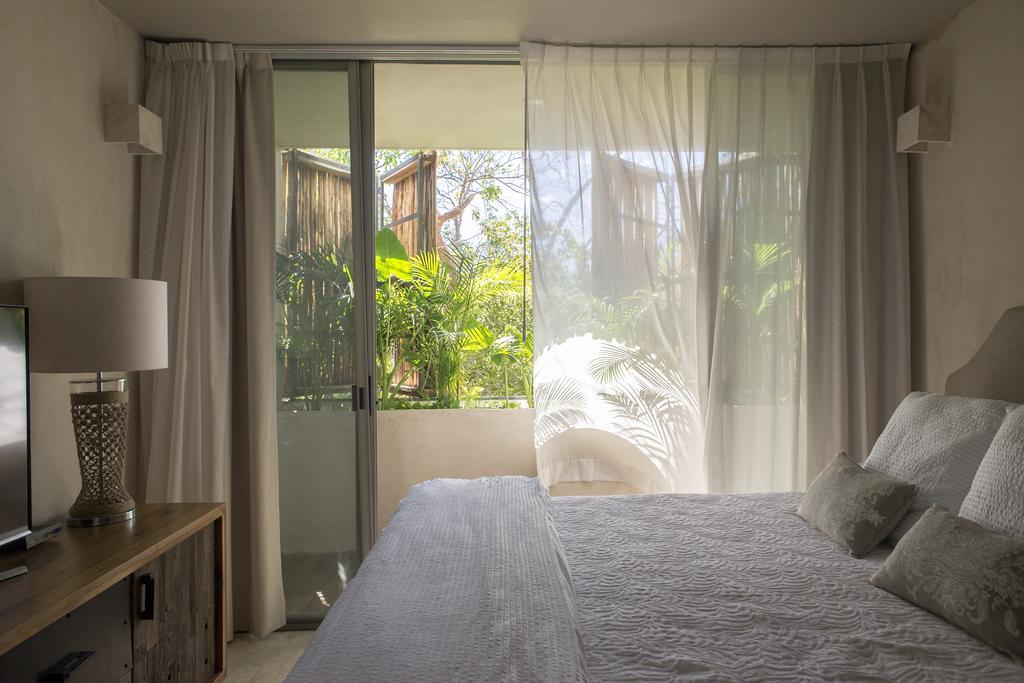 Eco-Chic Design Condos Wrapped In Nature'S Elements By Stella Rentals تولوم المظهر الخارجي الصورة